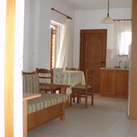 Apartament Mathia Apartments *